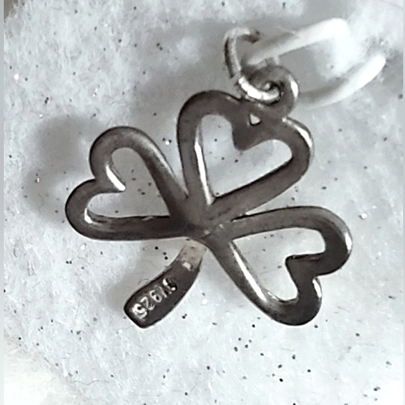 3 Leaf Clover Silver Pendant - Picture 14 of 15